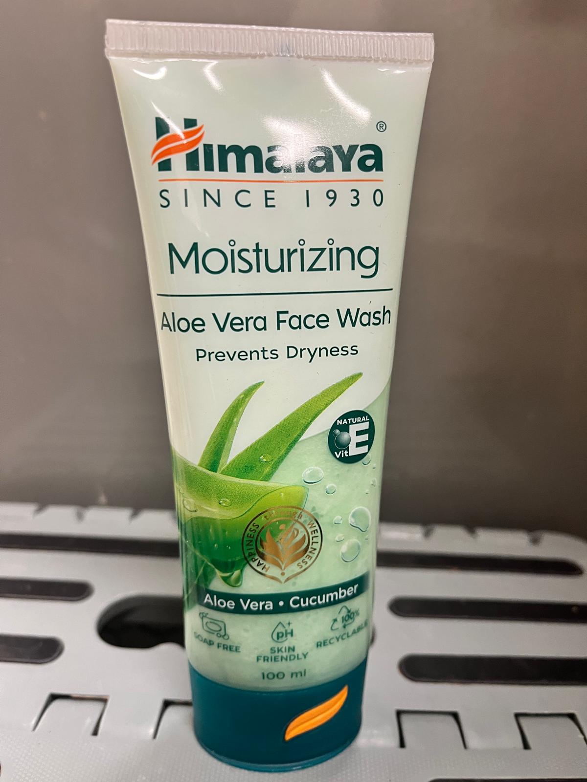 Himalaya Moisturizing Aloe Vera
